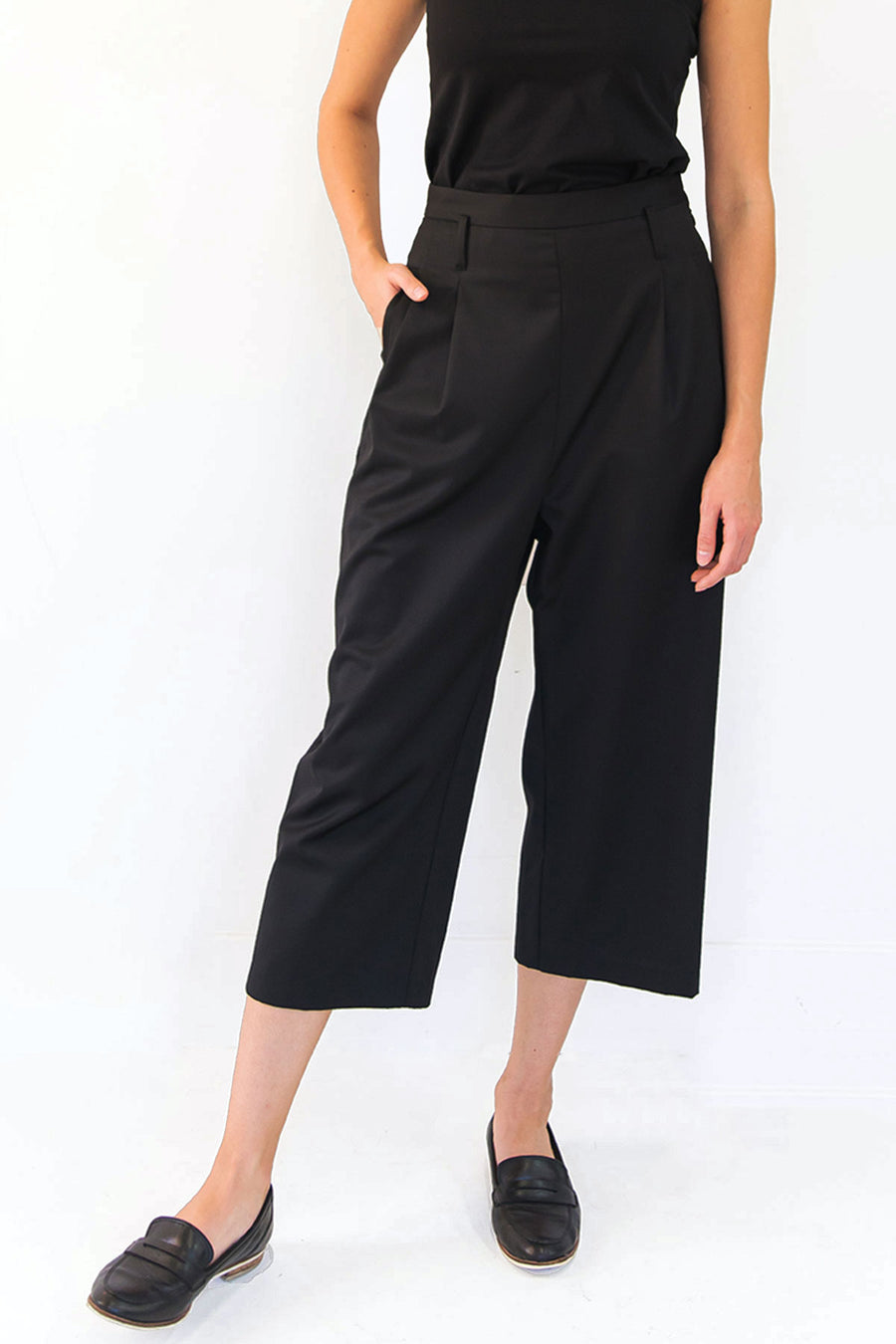 Black high waisted culottes with pockets